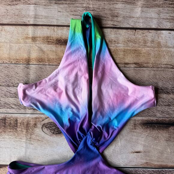 Ague Bendita Vini Malibu One-Piece Crisscross Front Cutouts Open Back Medium - Picture 3 of 9